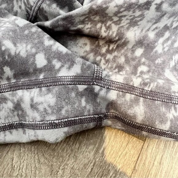 LULULEMON Align Crop - Picture 5 of 8